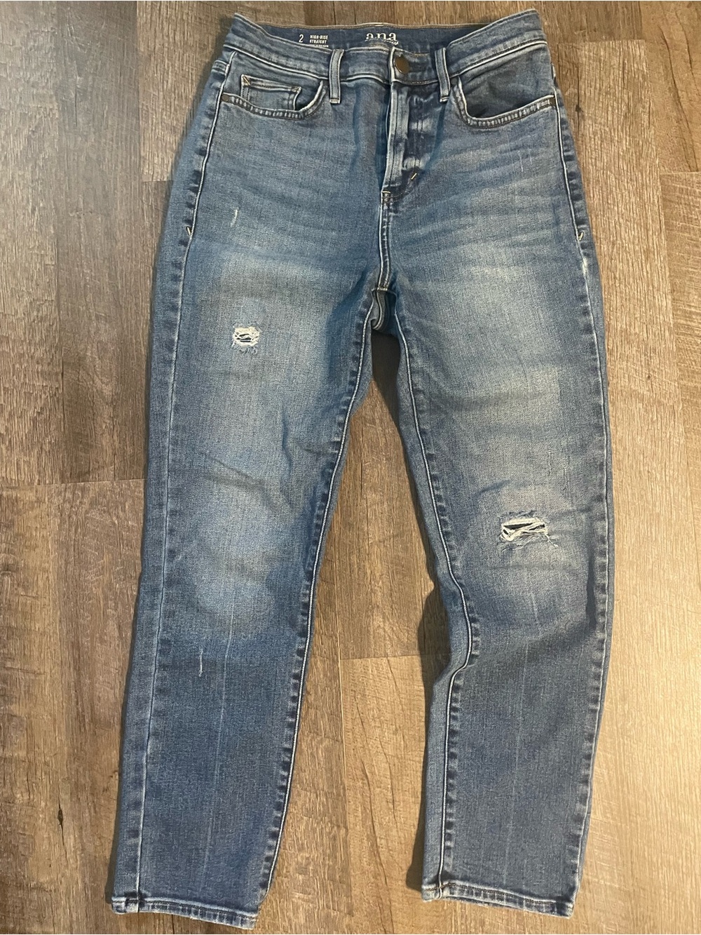 a.n.a Women's Blue Distressed High-Rise Straight Jeans